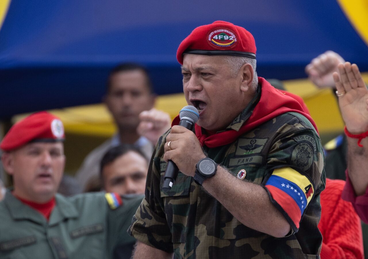 El chavismo pide mantener la unidad al conmemorar 33 años del fallido golpe de Estado