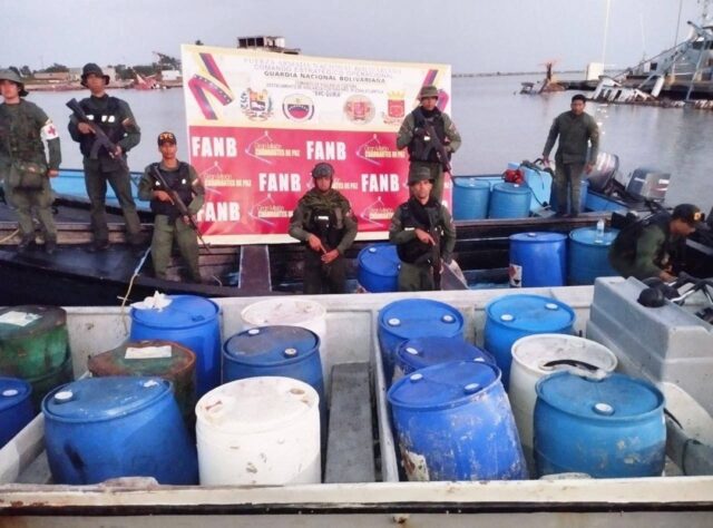 FANB incauta casi 4.000 litros de gasolina en operativo antidrogas en Sucre