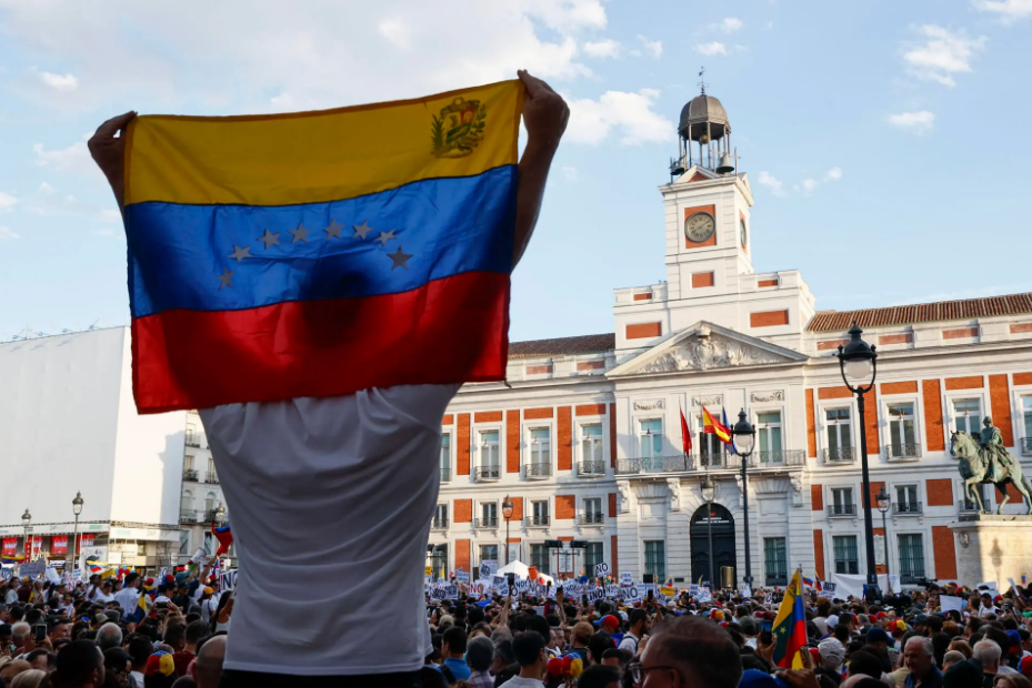 Venezolanos en España podrán acudir a regularización extraordinaria tras la vía exprés