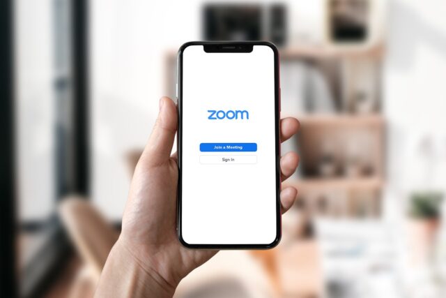 Zoom enfrenta caída masiva: más de 50.000 usuarios reportaron problemas