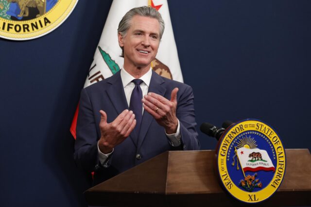California celebra la victoria judicial sobre Trump por el despliegue de soldados