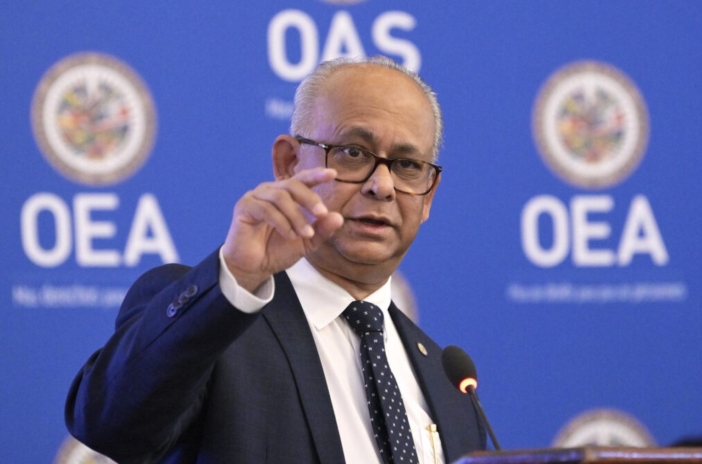 OEA Albert Ramdin