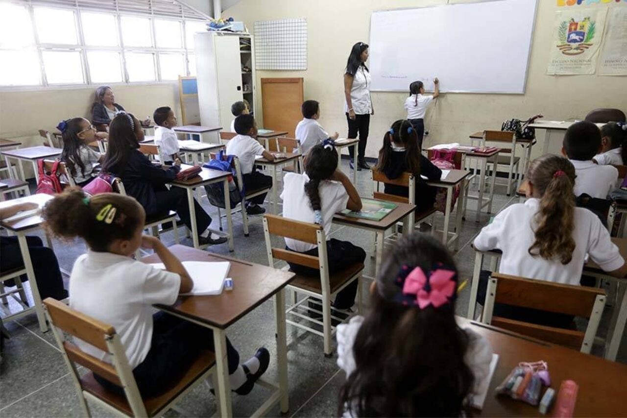 Alertan que 40% de estudiantes en colegios privados presenta morosidad en pago de mensualidades