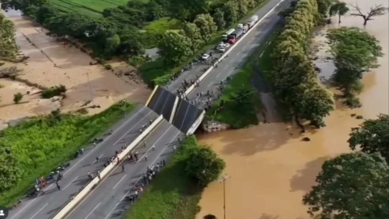 colapso-del-puente-la-trinidad-en-portuguesa-tras-fuertes-lluvias-178752