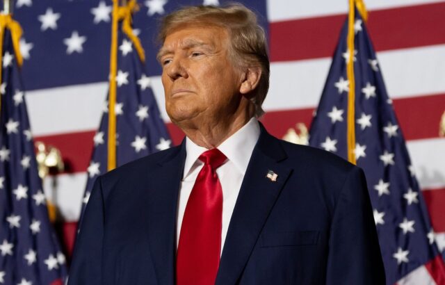 "¡Ya no quiero su apoyo!": Trump a seguidores que critican su manejo del caso Epstein