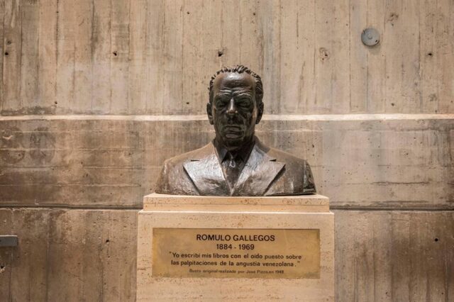 El Celarg anunció los finalistas del Premio Rómulo Gallegos