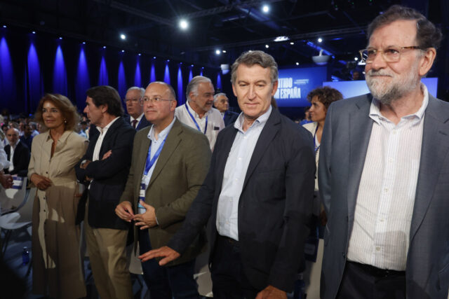 Alberto Núñez Feijóo pide al Partido Popular trabajar para conseguir 10 millones de votos en las próximas elecciones