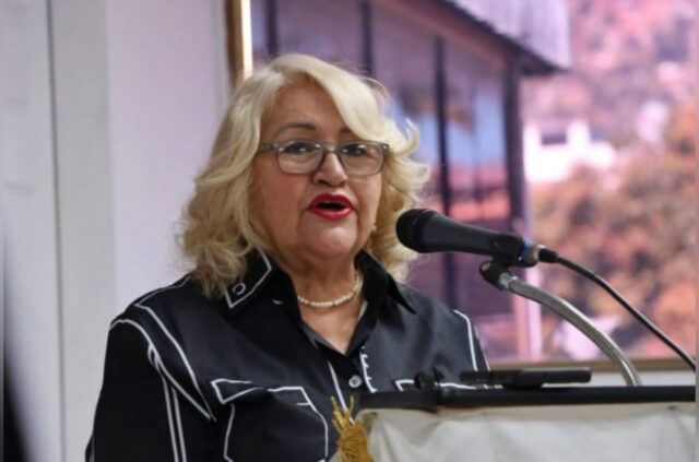 Año escolar termina con desmotivación: docentes piden mejoras en salarios y condiciones