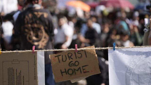 Ciudad de México protestó contra la gentrificación: terminó en vandalismo y acoso a turistas