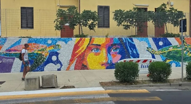 El venezolano Oscar Olivares inauguró el mural de tapas más grande de Europa en Italia