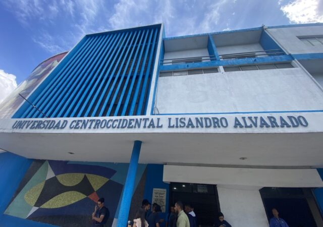 Denuncian colapso de las condiciones laborales en universidades de Venezuela
