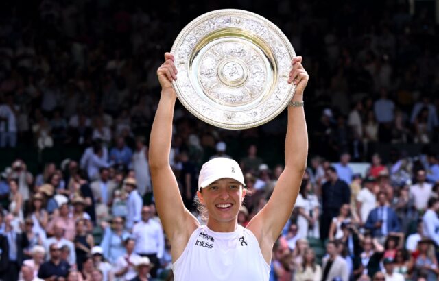 Swiatek barre a Anisimova y logra su primer título de Wimbledon