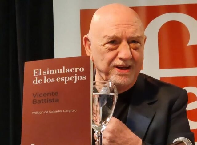 El simulacro de los espejos, de Vicente Battista, gana el Premio Rómulo Gallegos 2025