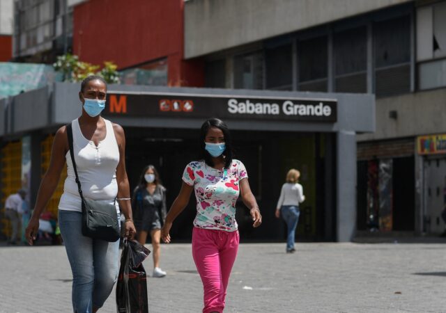 Advierten sobre repunte de infecciones respiratorias en temporada de lluvias