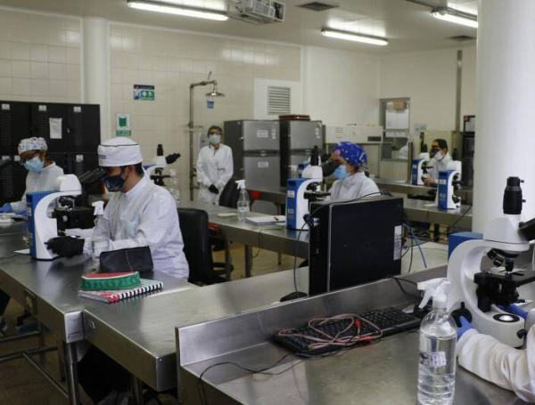 El bajo desempeño educativo, un reflejo de la crisis en Venezuela: 7 de cada 10 alumnos reprueban matemáticas