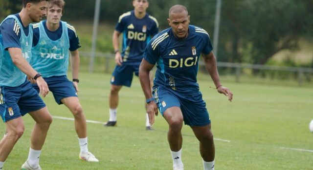 Salomón Rondón entrenó por primera vez con el Real Oviedo