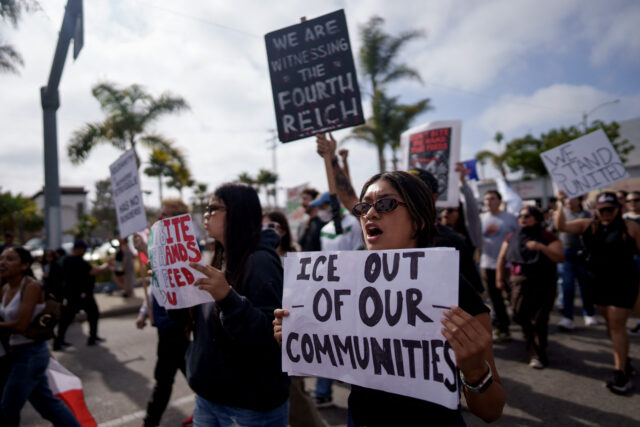 Trump ordena eliminar audiencias de fianza, dejando a inmigrantes detenidos indefinidamente