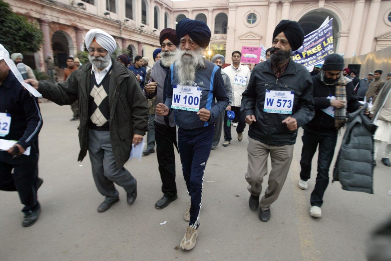 World's oldest marathon runner Fauja Singh dies after he was hit by a car