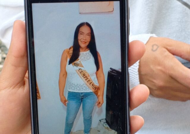Familiares de mujer asesinada en hospital Vargas exigen justicia