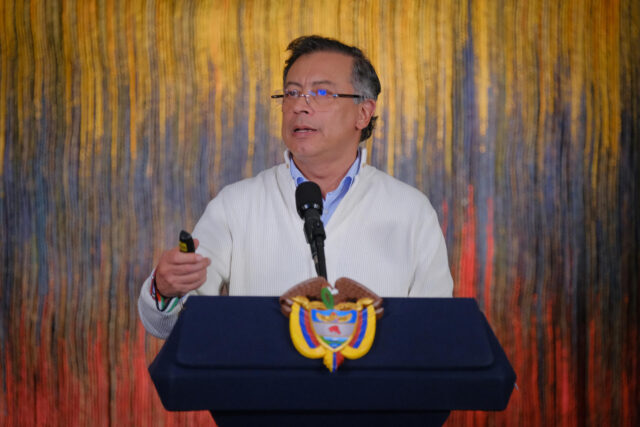 Gustavo Petro se pronuncia tras condena a Álvaro Uribe: "Quien construyó la estrategia para la condena fue el mismo expresidente"