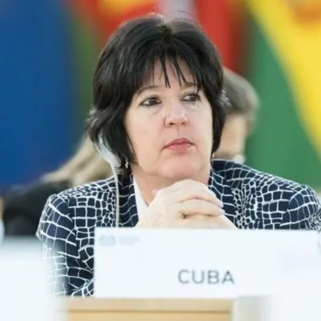 "En Cuba no hay mendigos": las polémicas declaraciones que provocaron la "renuncia" de una ministra cubana (y por qué el caso es inusual)