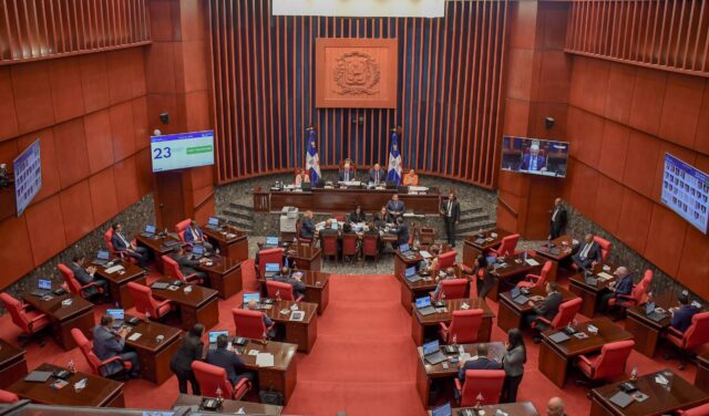 República Dominicana aprueba ley que impone hasta 40 años de cárcel por tráfico de migrantes