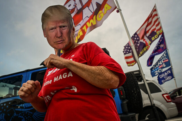 Trump amenaza con demandar a The Wall Street Journal por nota sobre una carta a Epstein