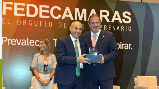 Fedecámaras reconoce a José Simón Elarba por su compromiso con Venezuela
