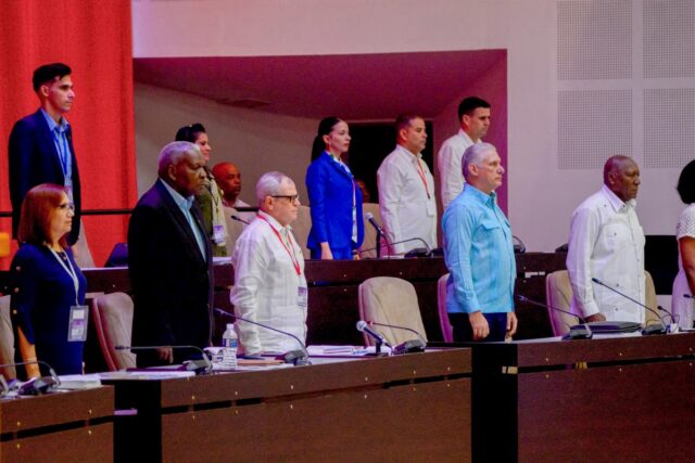 Cuba elimina el límite de 60 años de edad para candidatos presidenciales