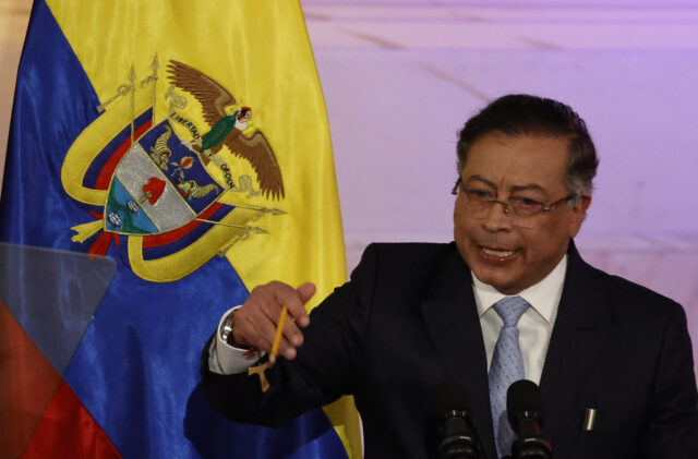 Petro acusa al gobierno de Perú de haber "copado" un territorio colombiano en la Amazonía