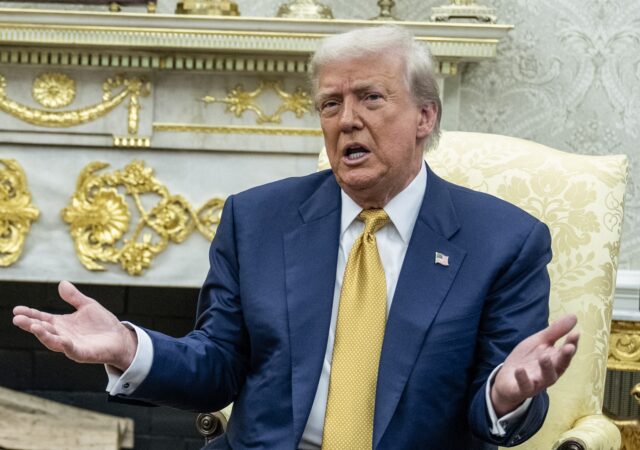 Gobierno de Trump investiga las becas de cinco universidades a 'soñadores' e indocumentados Gobierno de Trump investiga las becas de cinco universidades a 'soñadores' e indocumentados