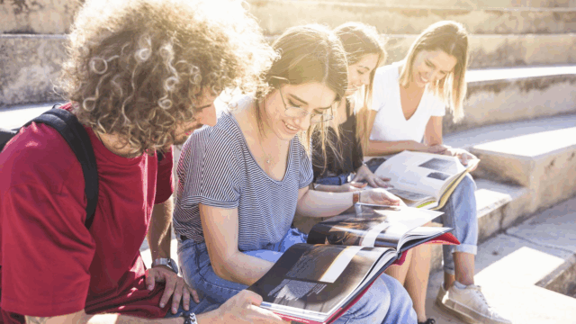 Consigue el visado de estudio y trabajas en España con el Máster en Marketing Digital de EISAF en Madrid