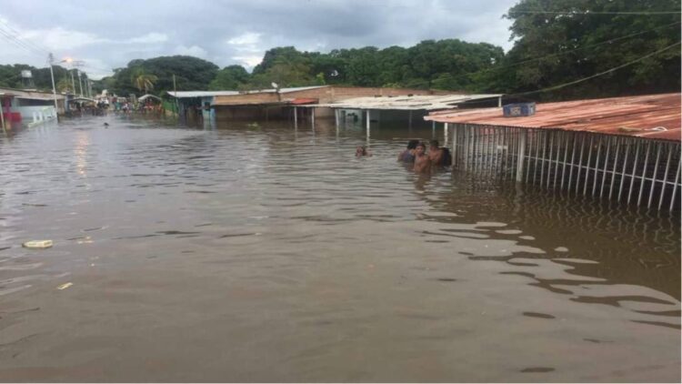 Venezuela-ojo-la-crecida-del-rio-Orinoco-en-Bolivar-puede-ser-de-nefastas-consecuencias-750x422
