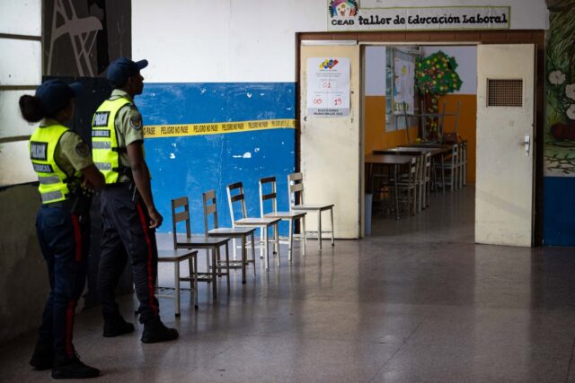 Empty: little assistance in voting centers despite the negative of Chavismo to recognize it Empty: little assistance in voting centers despite the negative of Chavismo to recognize it