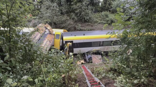 Tres muertos en Alemania por descarrilamiento de un tren
