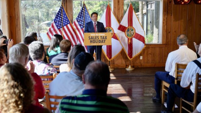 DeSantis anuncia exención de impuestos en armas y municiones en Florida