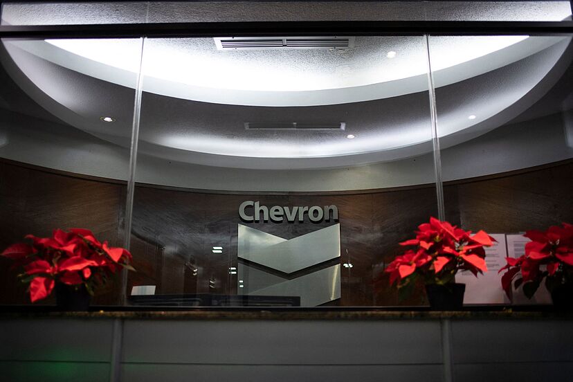 Chevron: pragmatismo sin patria, petróleo sin política