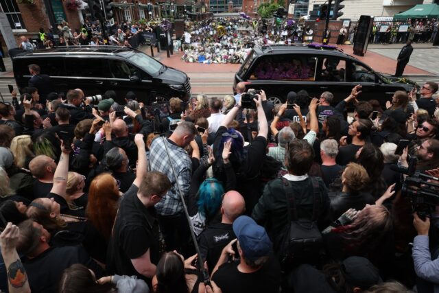 Birmingham despide a Ozzy Osbourne con procesión fúnebre