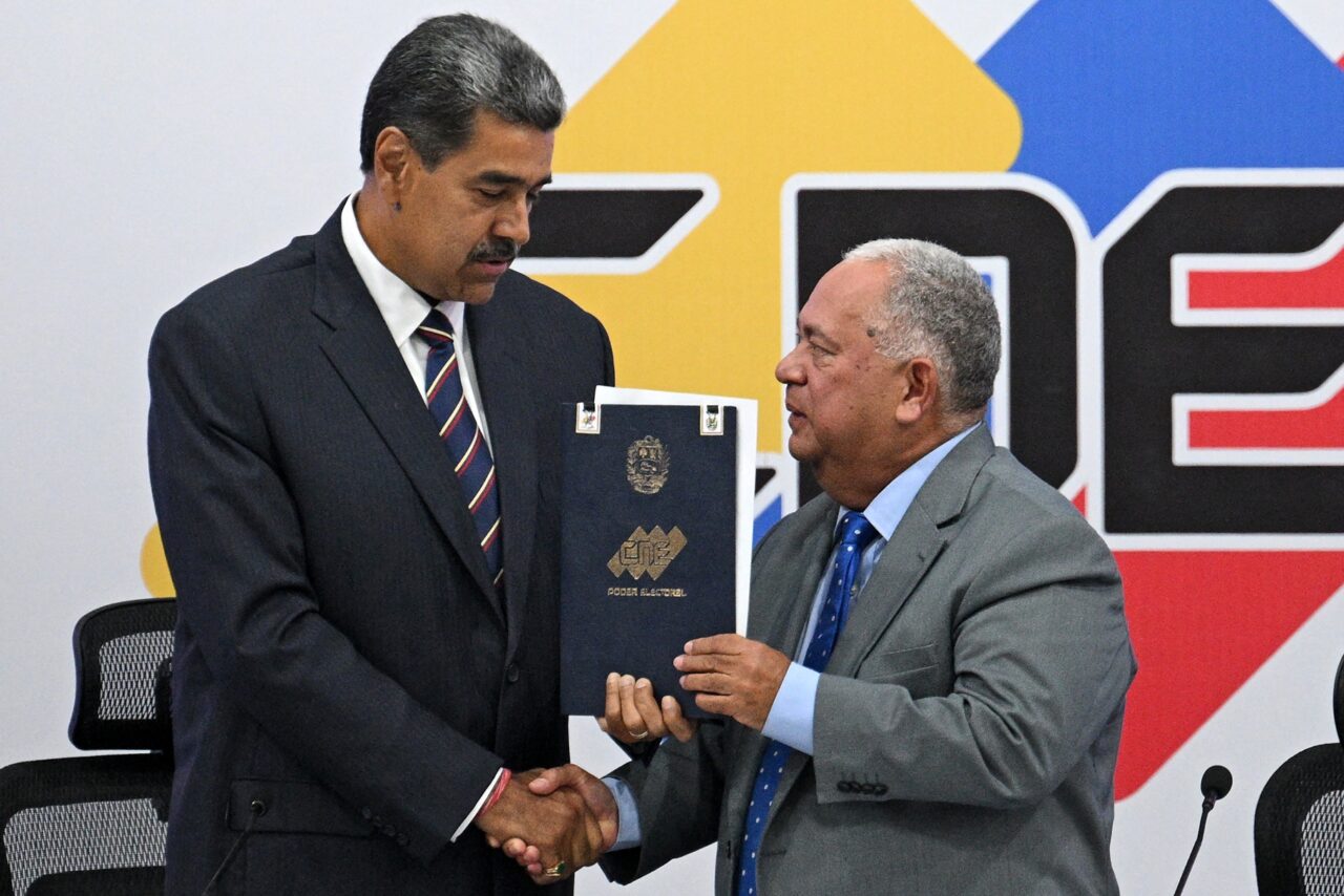 Unión Europea afirmó que las elecciones de alcaldes en Venezuela no legitiman a Maduro como presidente