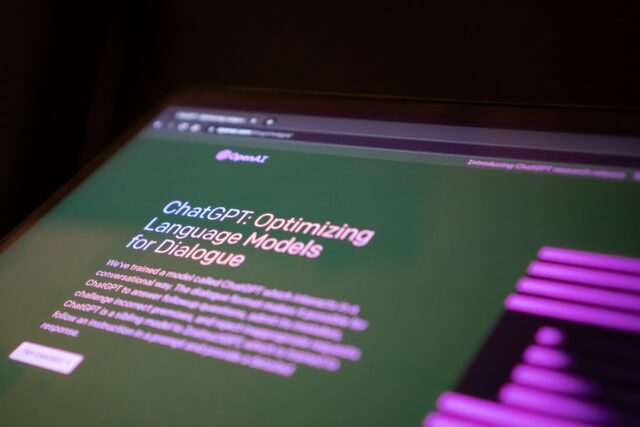 ¿Se fiaría del criterio de ChatGPT para su diagnóstico médico? Por si acaso, busque una segunda opinión