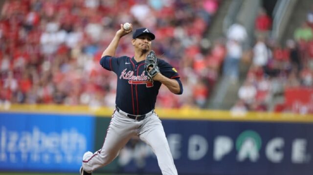 Carlos Carrasco debutó con victoria frente a los Rojos de Cincinnati