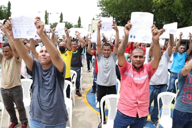 Daniel Ortega envió a 1.500 prisioneros habituales a la calle antes de cumplir su sentencia Daniel Ortega envió a 1.500 prisioneros habituales a la calle antes de cumplir su sentencia