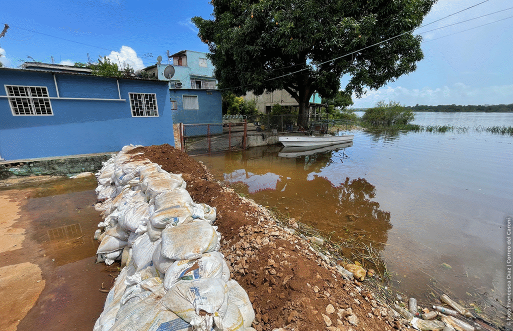 El Orinoco sigue creciendo: más de 1.200 familias afectadas en Bolívar