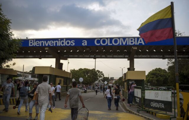 Venezuela proyecta exportar gas y alimentos a Colombia por zona económica binacional