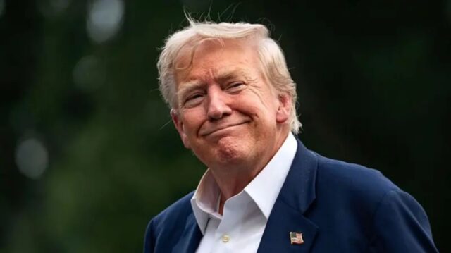 Trump tras entrada en vigor de nuevos aranceles: "Miles de millones de dólares fluyen ya hacia EE UU"