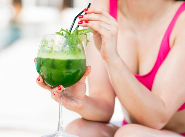 ¿Cuál es el jugo que ayuda a eliminar la gastritis?
