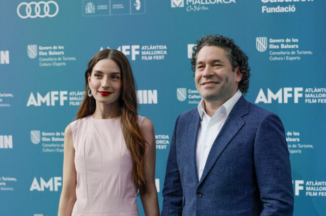 Gustavo Dudamel y María Valverde ilustran el "poder transformador" de la música
