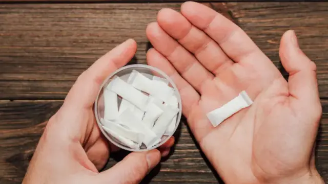 La locura de las bolsitas de cafeína: una tendencia adolescente que preocupa a expertos