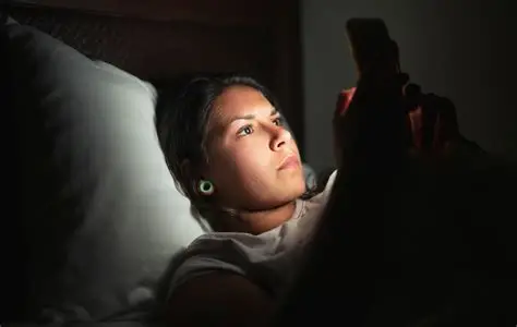 Exceso de tiempo en pantallas daña la salud cardíaca de jóvenes