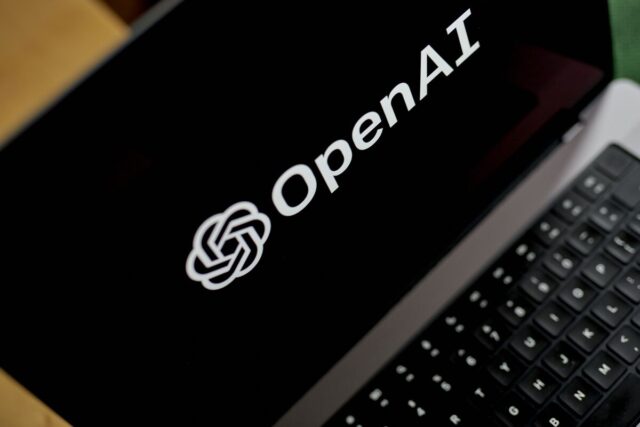 OpenAI lanzó modelos de IA de “peso abierto” en un giro estratégico